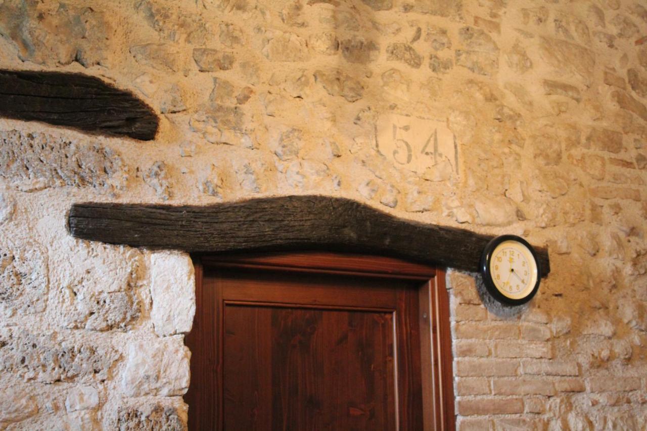 Il Castello Sul Lago Arrone Bagian luar foto